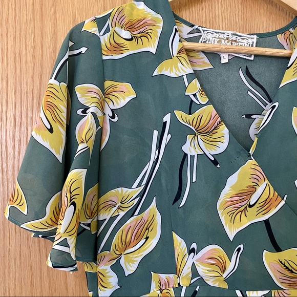 ModCloth Flutter Sleeve V-Neck A-Line Dress - Picture 6 of 7